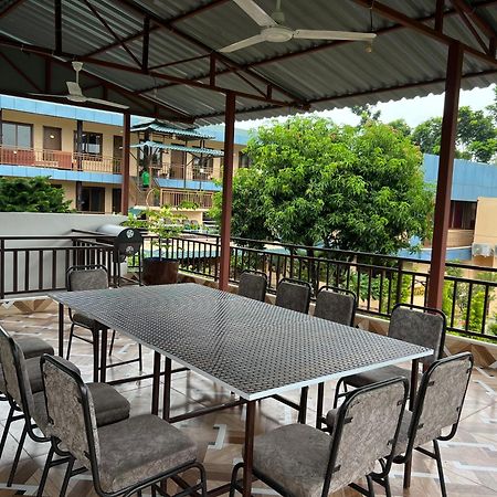 Ama Garden Sauraha Hotel Exterior foto