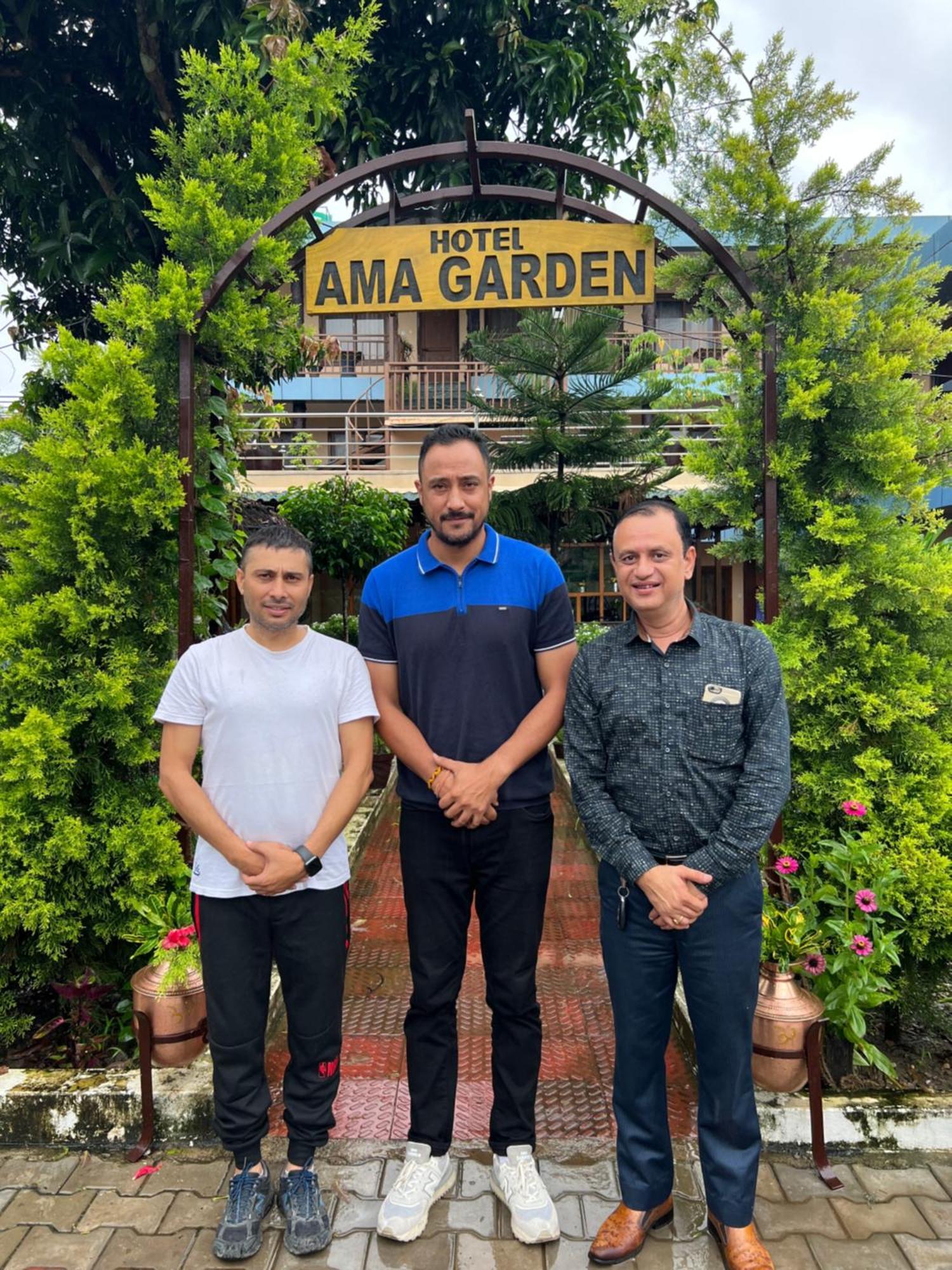 Ama Garden Sauraha Hotel Exterior foto