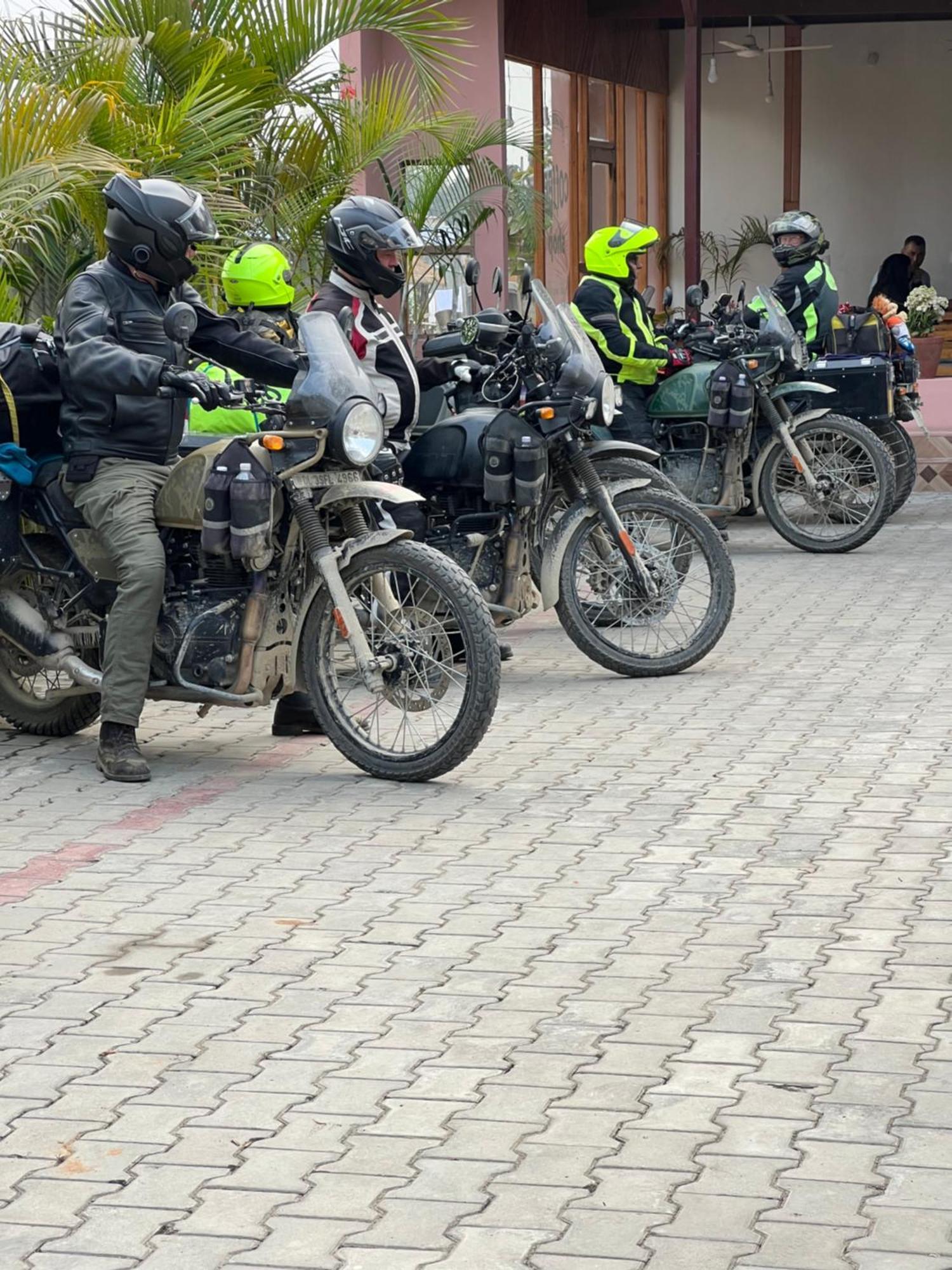 Ama Garden Sauraha Hotel Exterior foto