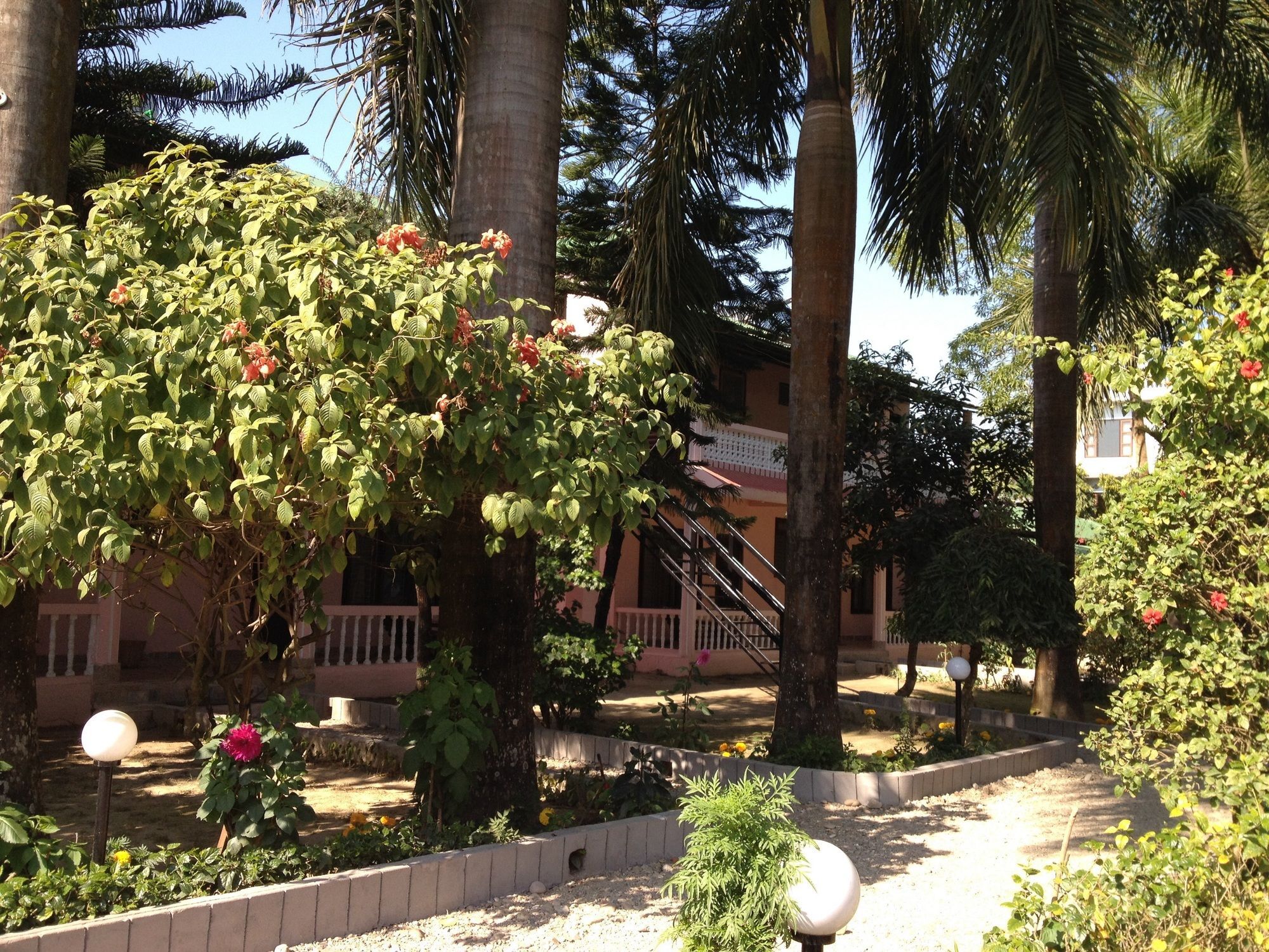 Ama Garden Sauraha Hotel Exterior foto